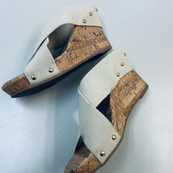 a. n. a. A New Approach Wedge Elastic Strap Open Toe Sandals Women’s Size 9.5 - Picture 2 of 6